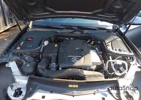 2017 Mercedes-Benz E 300 4Matic z USA, uszkodzony, nr VIN WDDZF4KB5HA023068